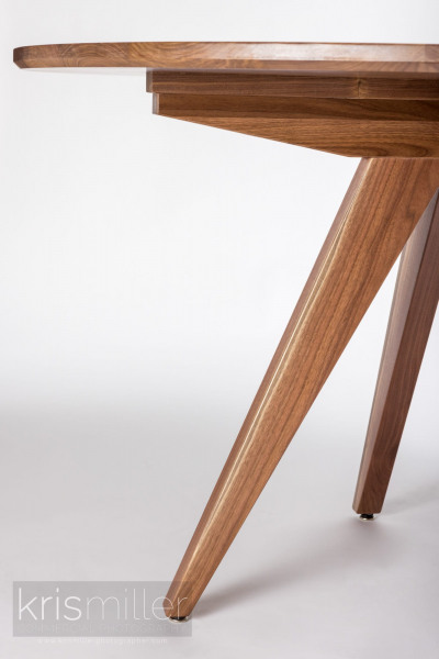 Cool-Breeze-Dining-Table-Walnut-Natural-03-WEB
